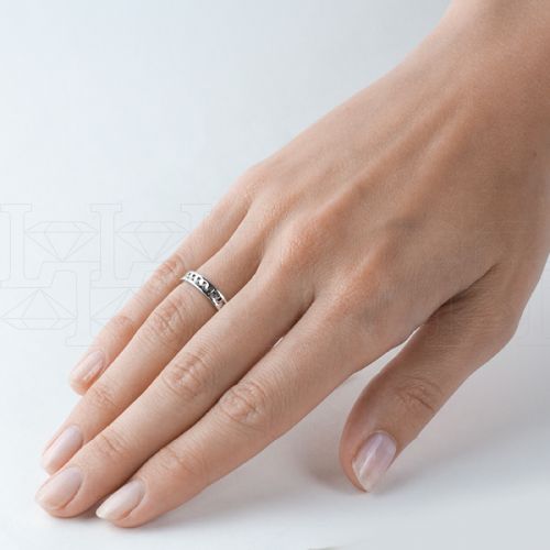 Фото - Кольцо обручальное из белого золота с бриллиантом из коллекции "Обручальные кольца с  одним бриллиантом" VDR.A2676 (243)
