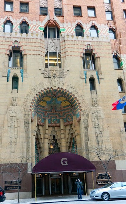 Guardian Building в Детройте. Вход