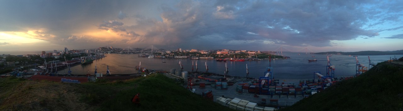 Вид на Владивосток с сопки Крестовая. Фото Александр Гайдышев.jpg