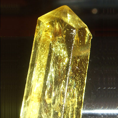 кристалл гелиодора