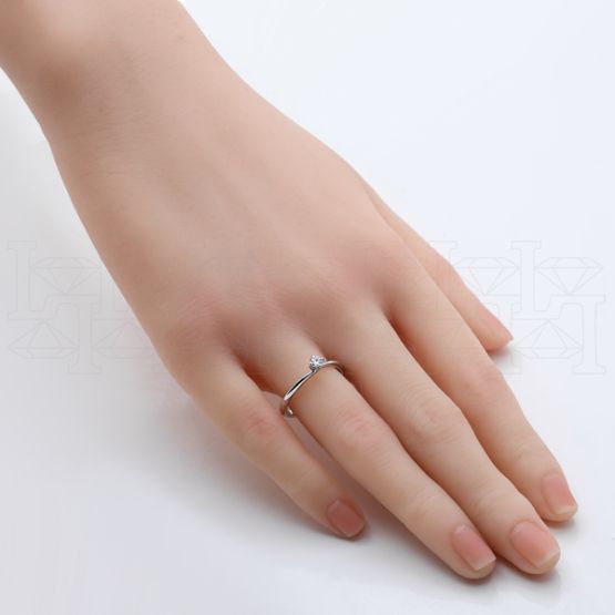 Фото - Кольцо из белого золота с бриллиантом из коллекции "Помолвка" R10158-15991 (515)