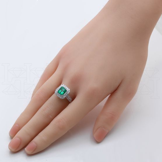 Фото - Кольцо из белого золота с изумрудом и бриллиантами из коллекции "580" R10119-16255 (580)