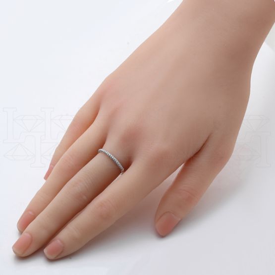 Фото - Кольцо из белого золота с бриллиантами из коллекции "Обручальные кольца с дорожкой" R6890-9685 (241)