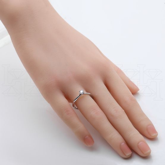 Фото - Кольцо из белого золота с бриллиантом из коллекции "Помолвка" R10155-16037 (514)