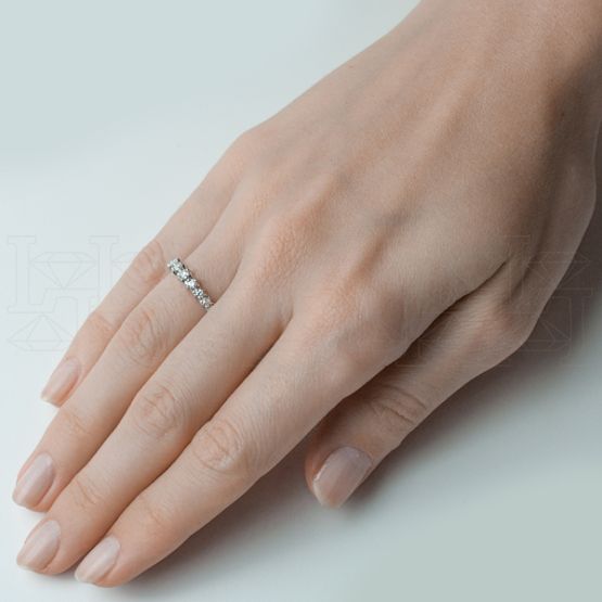 Фото - Кольцо из белого золота с бриллиантами из коллекции "Обручальные кольца с дорожкой" R5970-7654 (241)