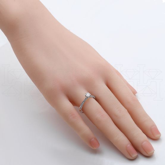 Фото - Кольцо из белого золота с бриллиантом из коллекции "Помолвка" R10137-15970 (514)