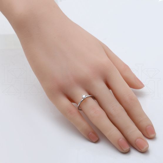 Фото - Кольцо из белого золота с бриллиантом из коллекции "Помолвка" R8297-16014 (514)