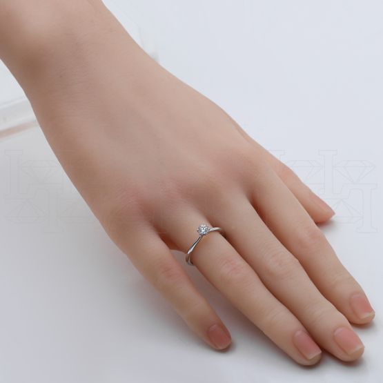 Фото - Кольцо из белого золота с бриллиантом из коллекции "Помолвка" R10157-15990 (514)