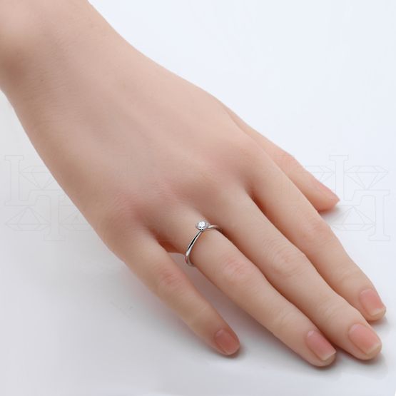 Фото - Кольцо из белого золота с бриллиантом из коллекции "Помолвка" R10154-16035 (514)