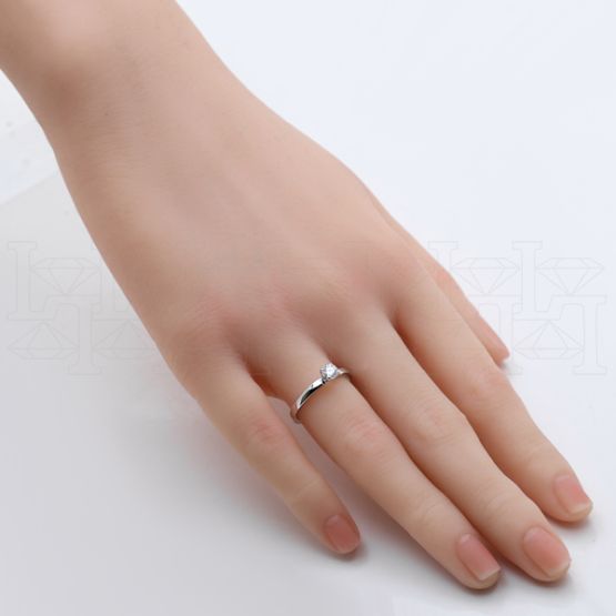 Фото - Кольцо из белого золота с бриллиантом из коллекции "Помолвка" R10161-15994 (514)