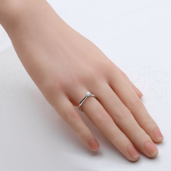 Фото - Кольцо из белого золота с бриллиантом из коллекции "Помолвка" R10136-15969 (514)