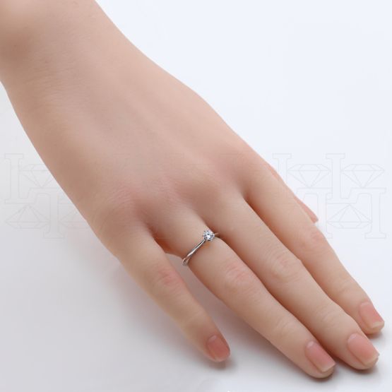 Фото - Кольцо из белого золота с бриллиантом из коллекции "Помолвка" R10138-15971 (514)