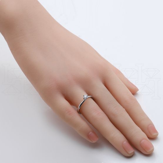 Фото - Кольцо из белого золота с бриллиантом из коллекции "Помолвка" R10174-16013 (514)