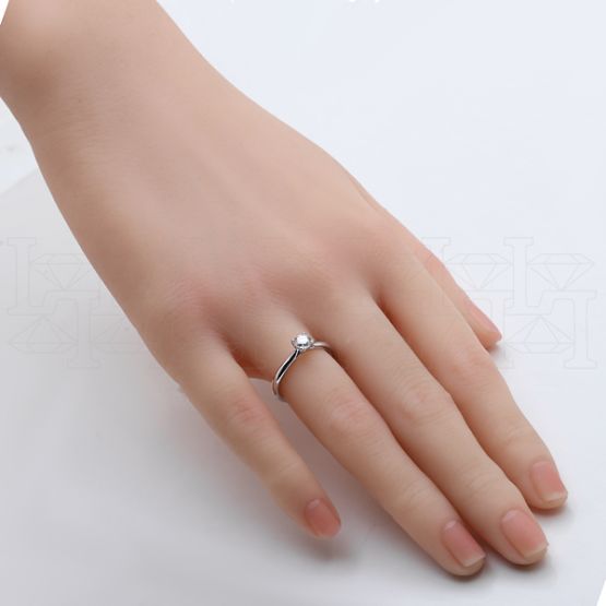 Фото - Кольцо из белого золота с бриллиантом из коллекции "Помолвка" R10131-15964 (514)