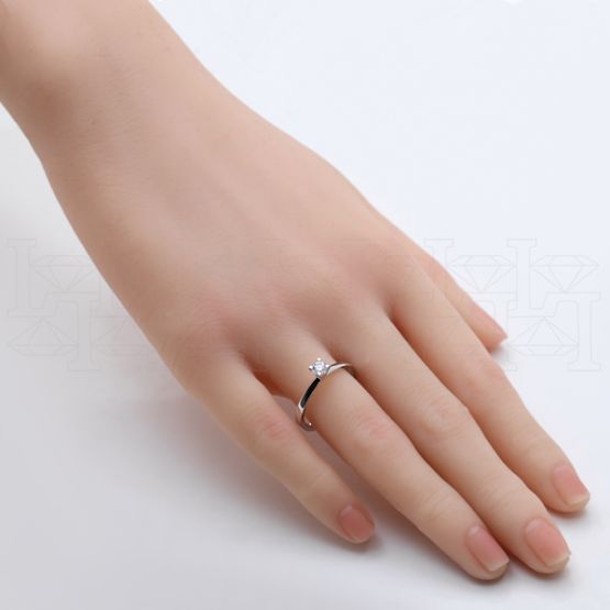 Фото - Кольцо из белого золота с бриллиантом из коллекции "Помолвка" R10170-16006 (514)