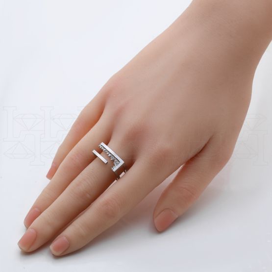Фото - Кольцо из белого золота с бриллиантами из коллекции "Чистая линия" R10207-16109 (781)